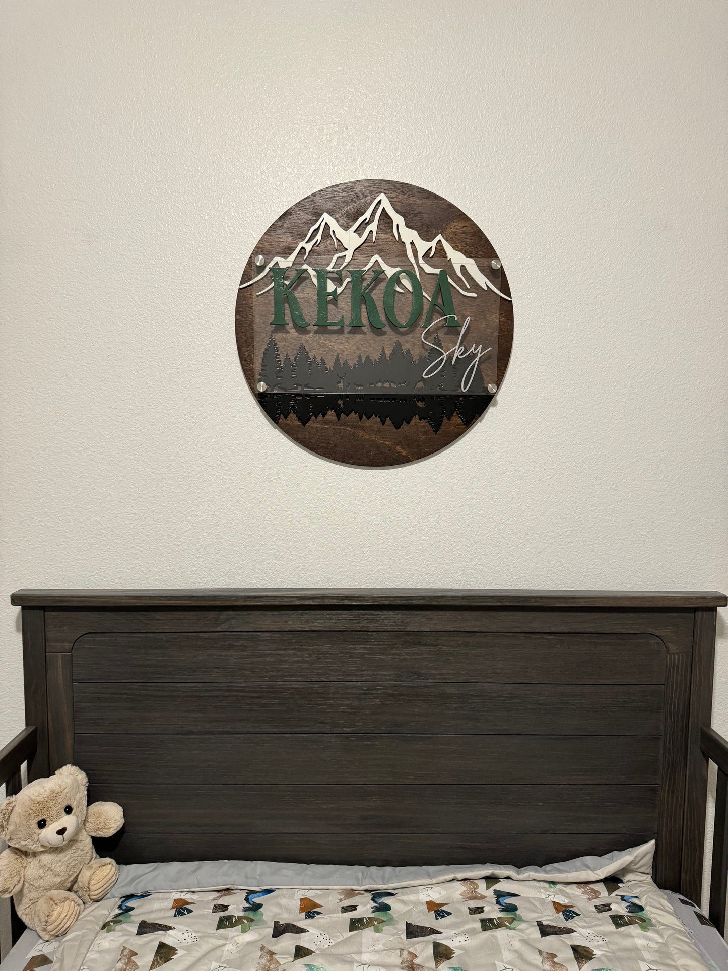 Circle nursery sign with Acrylic